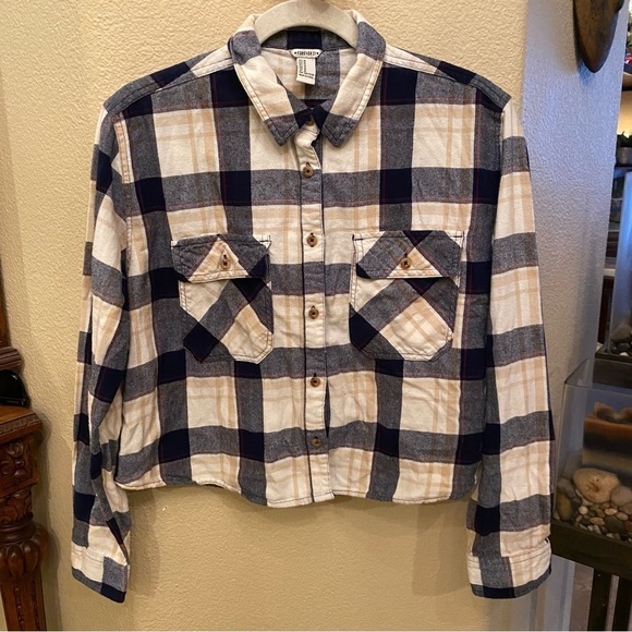 FOREVER 21 Women Plaid Flannel Button Cropped Top Size Medium - Picture 1 of 7
